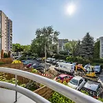 Metro Natolin - Balcony - By Rentujemy Warschau