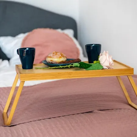 Metro Natolin - Balcony - By Rentujemy شقة