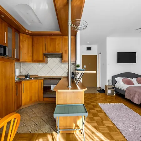 Metro Natolin - Balcony - By Rentujemy * Warszawa