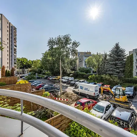Metro Natolin - Balcony - By Rentujemy Warschau