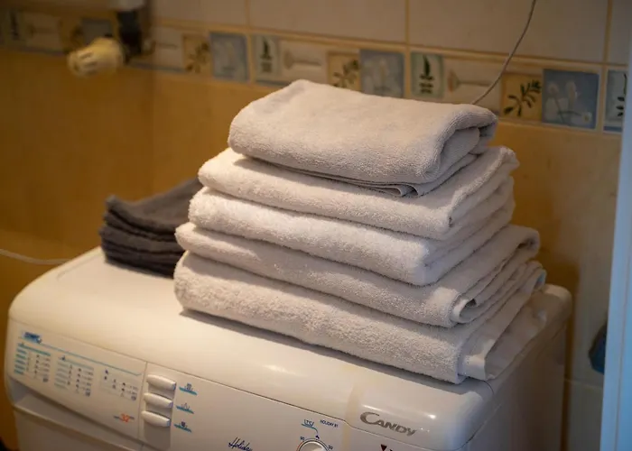 Metro Natolin - Balcony - By Rentujemy وارسو