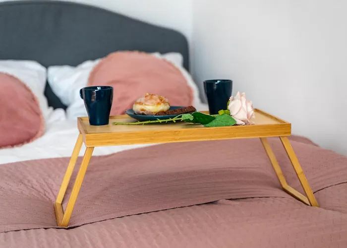 Metro Natolin - Balcony - By Rentujemy شقة