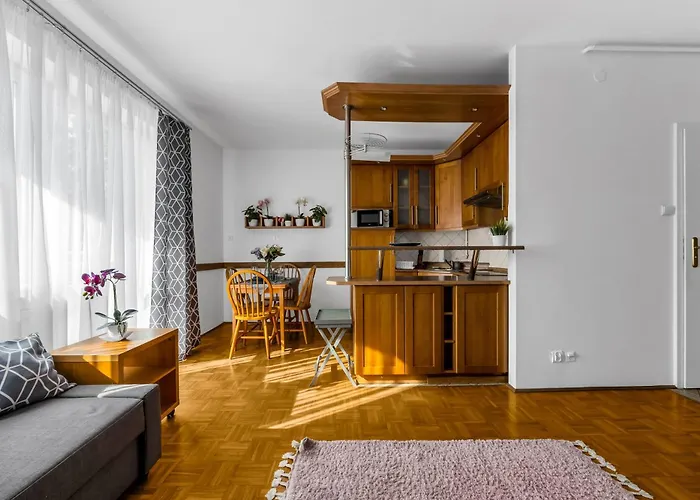 Metro Natolin - Balcony - By Rentujemy شقة